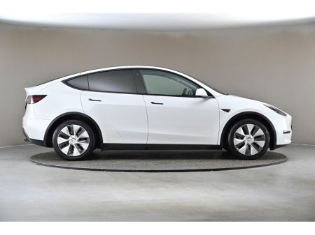 2024 Tesla Model Y LONG RANGE AWD Dual Motor €37,490 thumbnail