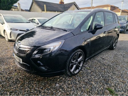 2016 Opel Zafira - view 2