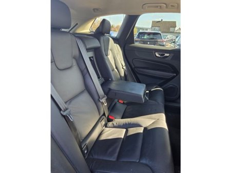 2023 Volvo XC60 - thumbnail 7