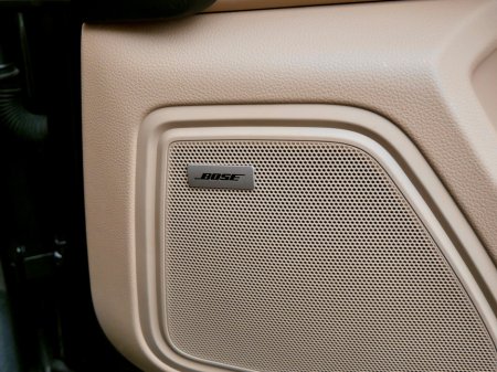 2023 Porsche Macan Macan T €69,950 thumbnail