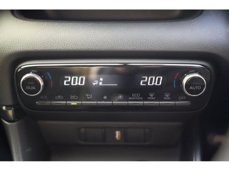 2020 Toyota Yaris - thumbnail 15