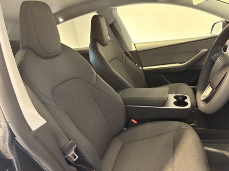 2026 Tesla Model Y - thumbnail 5