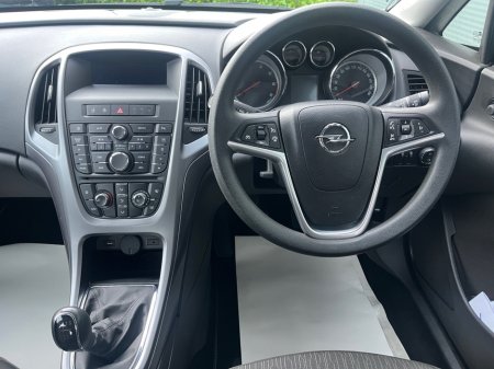 2018 Opel Astra SALOON 1.6 CDTI 110PS 4DR Diesel * Low  Mileage * €13,950 thumbnail