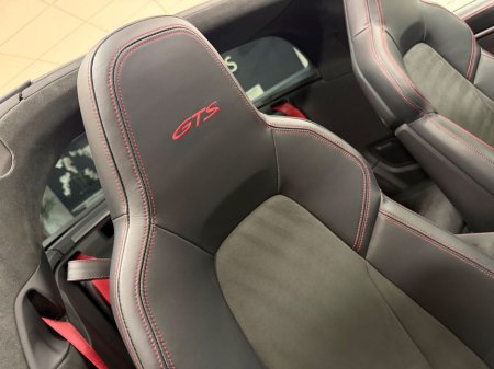 2024 Porsche 911 - thumbnail 32