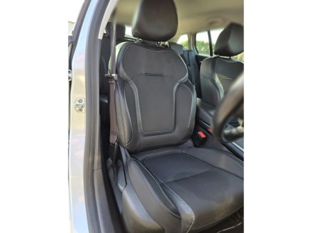 2021 Renault Megane - thumbnail 13