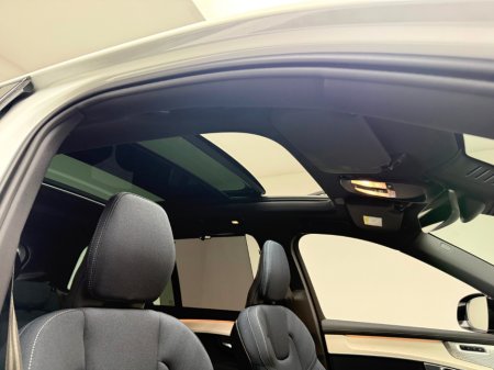 2025 Volvo XC90 - thumbnail 12