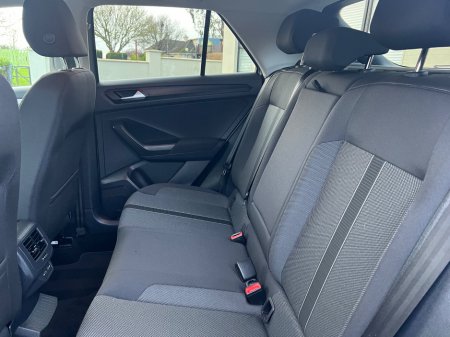 2023 Volkswagen T-Roc 1.0 TSI 110HP Life €25,950 thumbnail