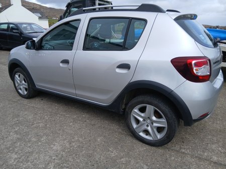2016 Dacia Sandero - view 2