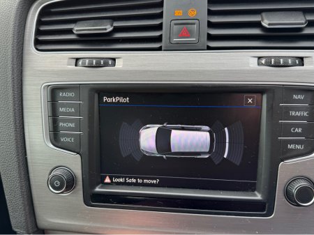 2016 Volkswagen Golf - thumbnail 11