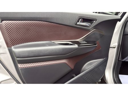2017 Toyota C-HR - thumbnail 23