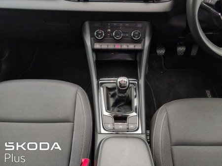 2023 Skoda Karoq AMBITION 2.0TDI 115HP €30,950 thumbnail