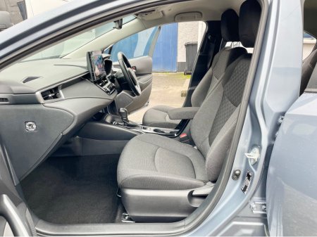 2024 Toyota Corolla LUNA SALOON 4DR AUTO 1.8 PETROL/ELECTRIC SELF CHARGING HYBRID €27,950 thumbnail