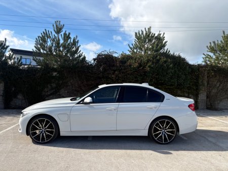 2016 BMW 3 Series - thumbnail 3