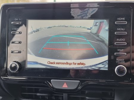 2024 Toyota Yaris - thumbnail 18