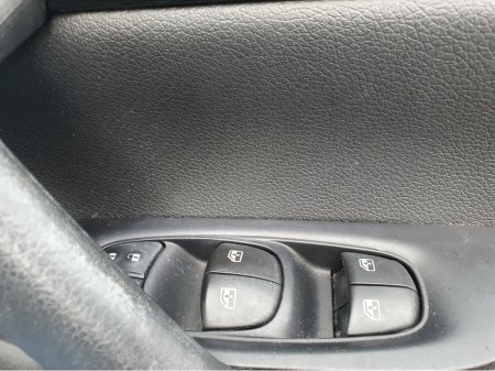 2017 Nissan Qashqai - thumbnail 19