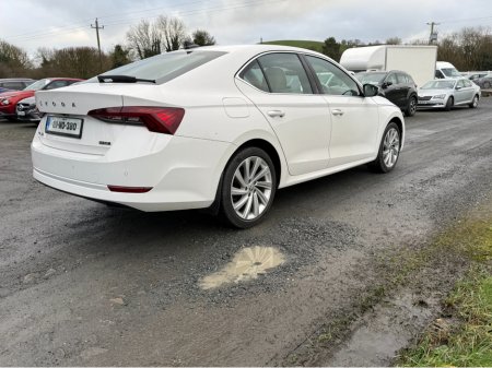 2021 Skoda Octavia STYLE 1.0 TSI 110HP DSG 4 4DR AUTO €19,000 thumbnail