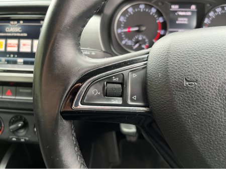 2018 Skoda Fabia ESTATE STYLE 1.0 MPI PETROL //KEYLESS ENTRY//CARPLAY//SKODA SERVICE HISTORY// €11,950 thumbnail