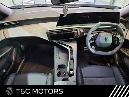 2025 Peugeot 5008 Allure Model 73kwh 210hp 500kms Range - Detachable Tow Bar €49,495 thumbnail