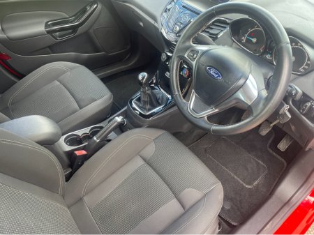 2017 Ford Fiesta - thumbnail 8