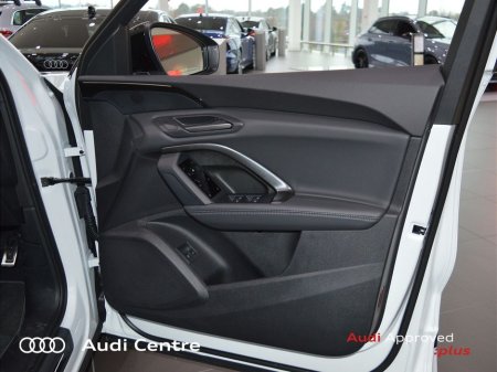 2026 Audi Q5 SUV S line e-hybrid quattro 220 kW S tronic €80,906 thumbnail