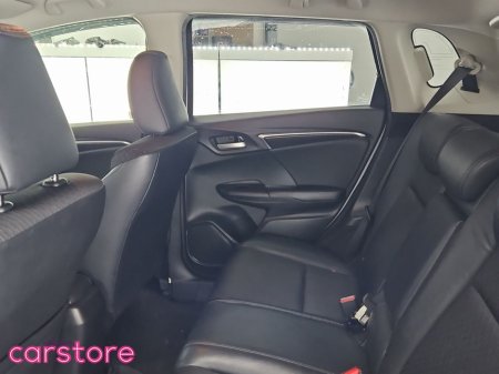 2015 Honda Fit FIT DAA-GP5 HYBRID 5DR AUTO €10,880 thumbnail