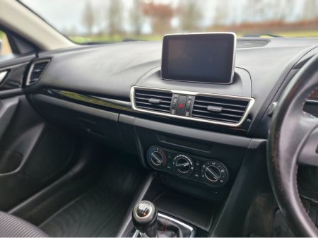 2014 Mazda Mazda3 150PS EXECUTIVE €5,994 thumbnail