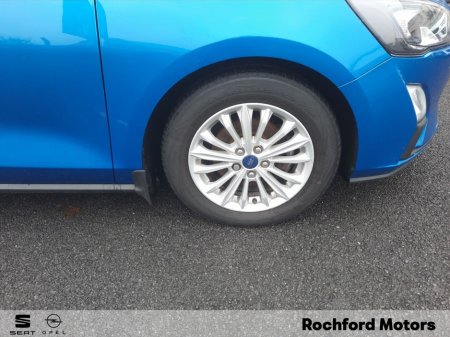 2020 Ford Focus - thumbnail 6