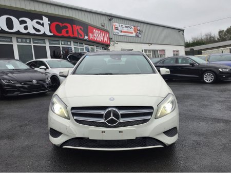2015 Mercedes-Benz A Class A180  SUNFOOF PANO ROOF - HALF LEATHER HEATED SEATS - REV CAMERA - HI SPEC / SYSTEM LOW ROAD TAX BAND / SIMI DEALER €16,450 thumbnail