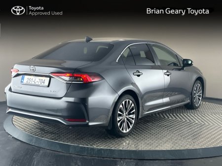 2025 Toyota Corolla HYBRID LUNA SPORT SALOON €34,450