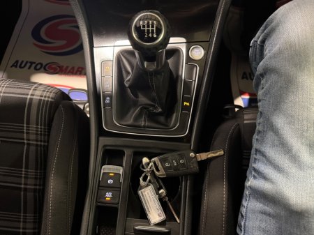 2016 Volkswagen Golf - thumbnail 21