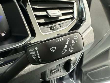 2023 Volkswagen Taigo R Line 1.0 Tsi €24,800 thumbnail