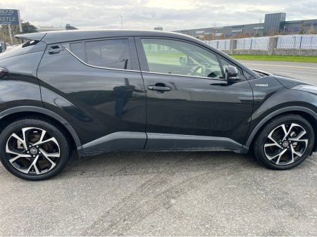 2016 Toyota C-HR - thumbnail 8