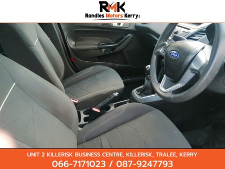 2013 Ford Fiesta - thumbnail 7