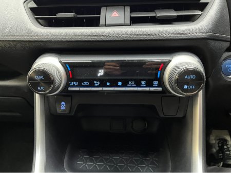 2020 Toyota Rav4 - thumbnail 18