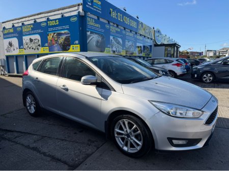 2015 Ford Focus - thumbnail 9