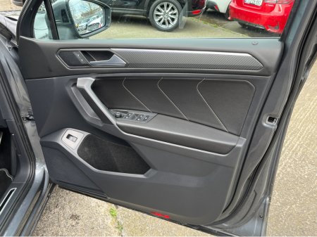 2023 Volkswagen Tiguan - thumbnail 13