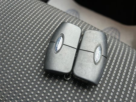 2015 Ford Fiesta - thumbnail 15