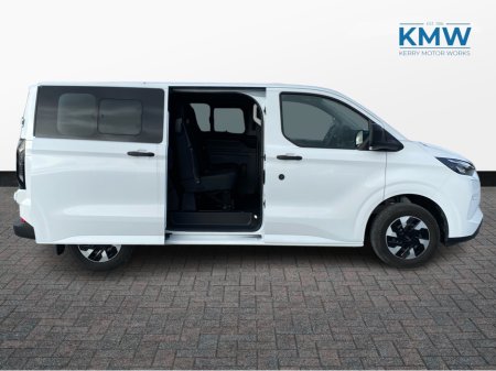 2026 Ford Transit Custom DOUBLE CAB PHEV AUTO FWD thumbnail
