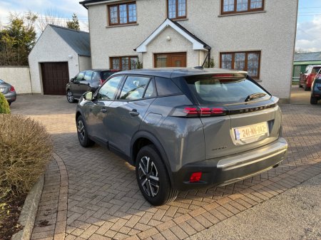 2024 Peugeot 2008 - thumbnail 5