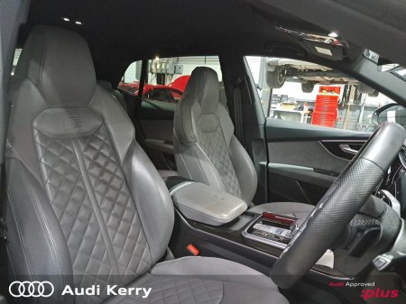 2024 Audi Q8 55TFSI E 394BHP QUATTRO S-LINE AUTOMATIC €84,900 thumbnail