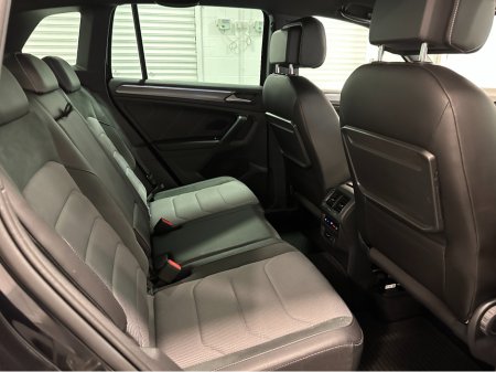 2019 Volkswagen Tiguan (191) TIGUAN R LINE 2.0TDI 4 MOTION DSG VW/AUDI SPECIALISTS WWW.DENISDARCYCARS.IE thumbnail