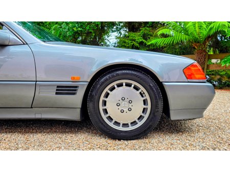 1991 Mercedes-Benz 300 - thumbnail 11