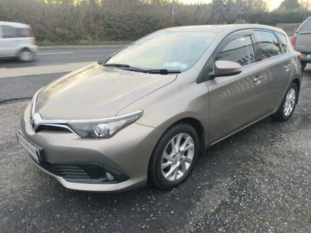 2016 Toyota Auris - thumbnail 3