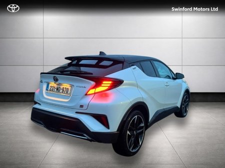 2023 Toyota C-HR C-HR 2.0 HYBRID GR SPORT thumbnail