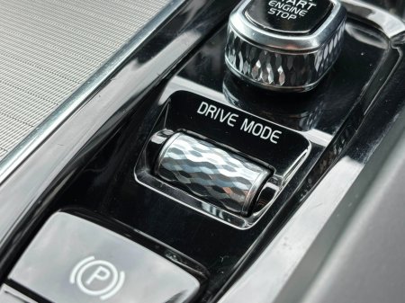 2018 Volvo XC60 T8 R-Design Pro AWD 320BHP €26,995 thumbnail