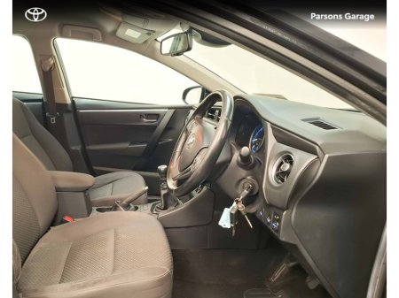 2017 Toyota Corolla COROLLA 1.4 D4D LUNA €16,995 thumbnail