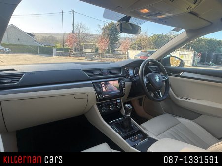 2017 Skoda Superb - thumbnail 11