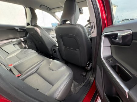 2017 Volvo XC60 - view 2