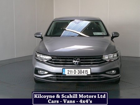 2021 Volkswagen Passat - photo 2