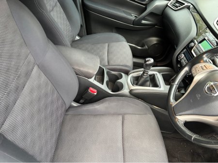 2014 Nissan Qashqai 1.5 DSL SV SAFETY PK 4 4DR €4,999 thumbnail